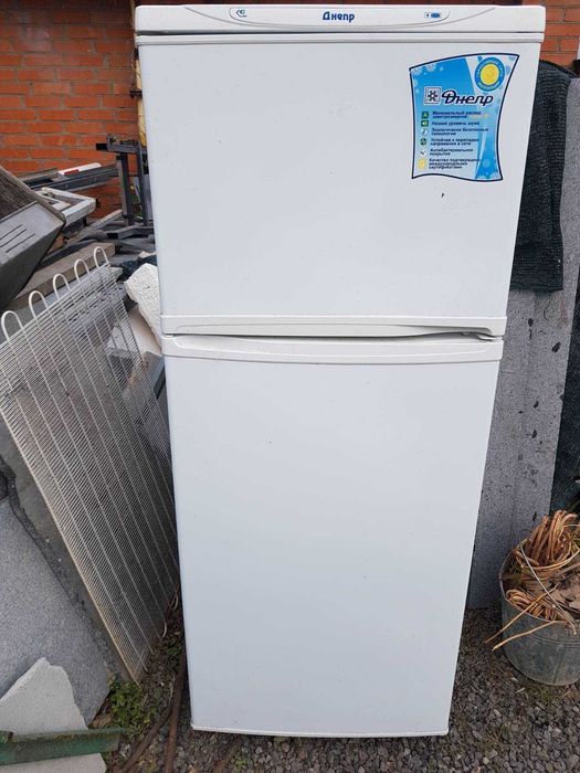 холодильник днепр  однокамерний полу-робочий