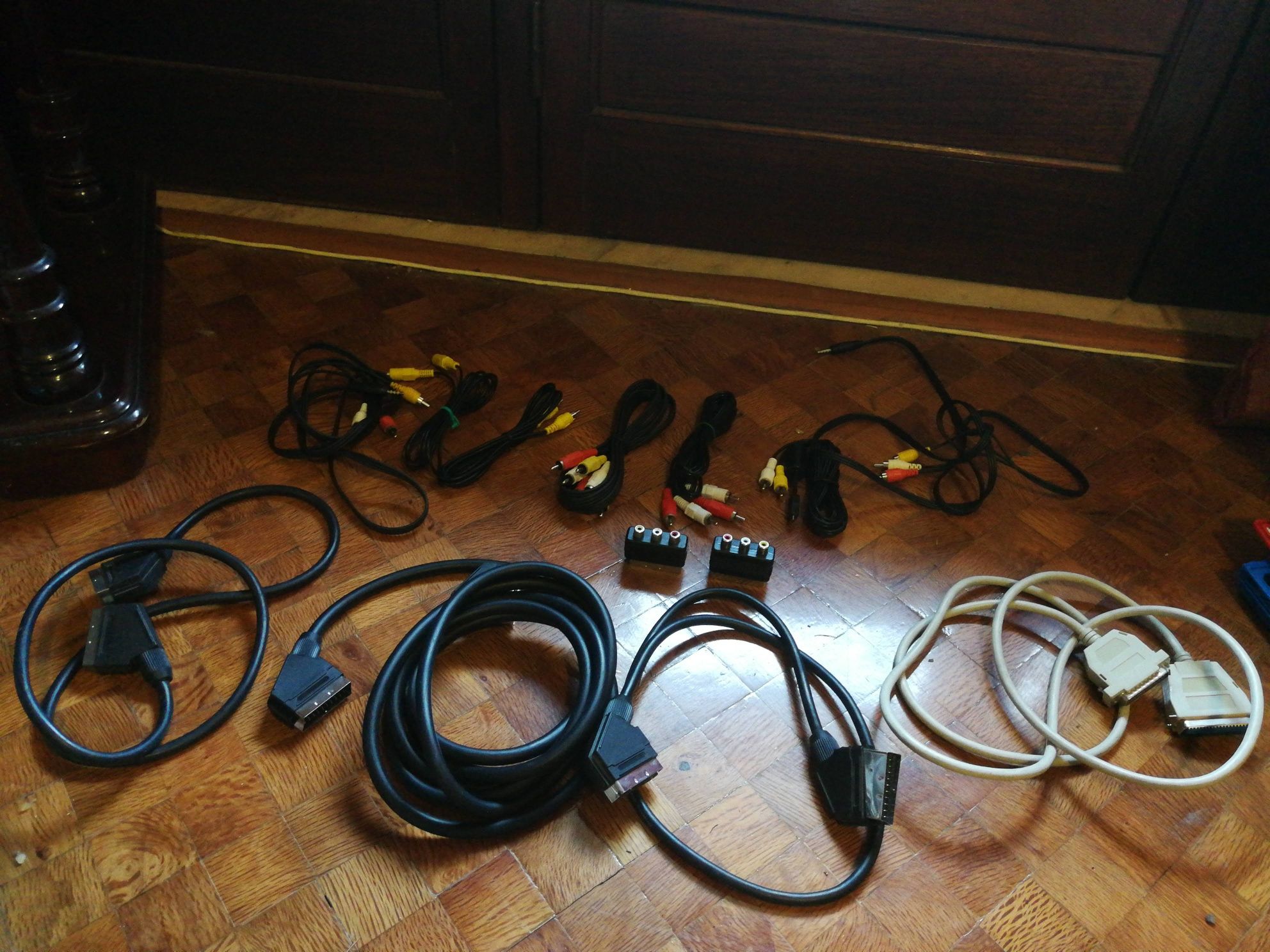 Lote Cabos Ethernet, HDMI, Scart Audio-Video/RGB/DVD