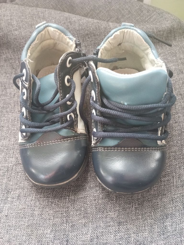 Buty niemowlęce 19