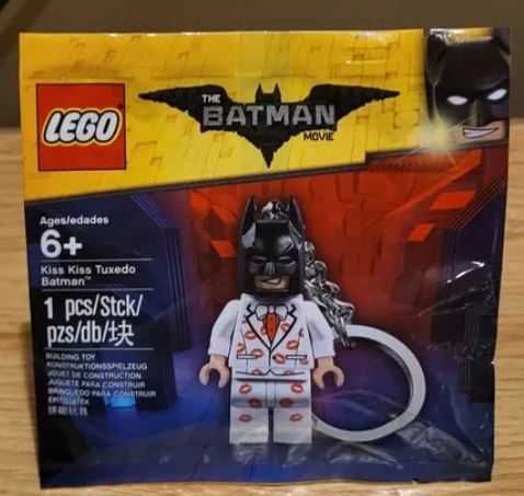 Brelok / breloczek / zawieszka Lego Batman Kiss Kiss Tuxedo Batman