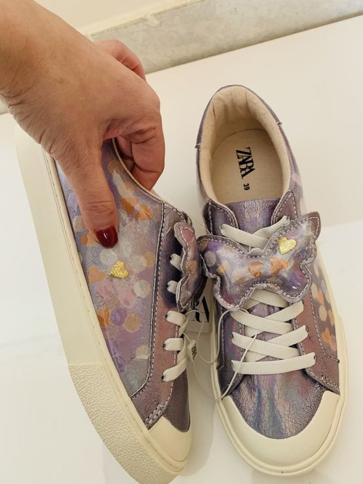 Tenis novos Zara tamanho 39
