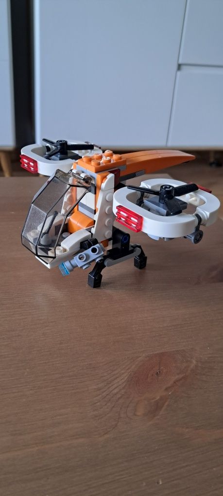 Lego creator 31071 dron badawczy.
