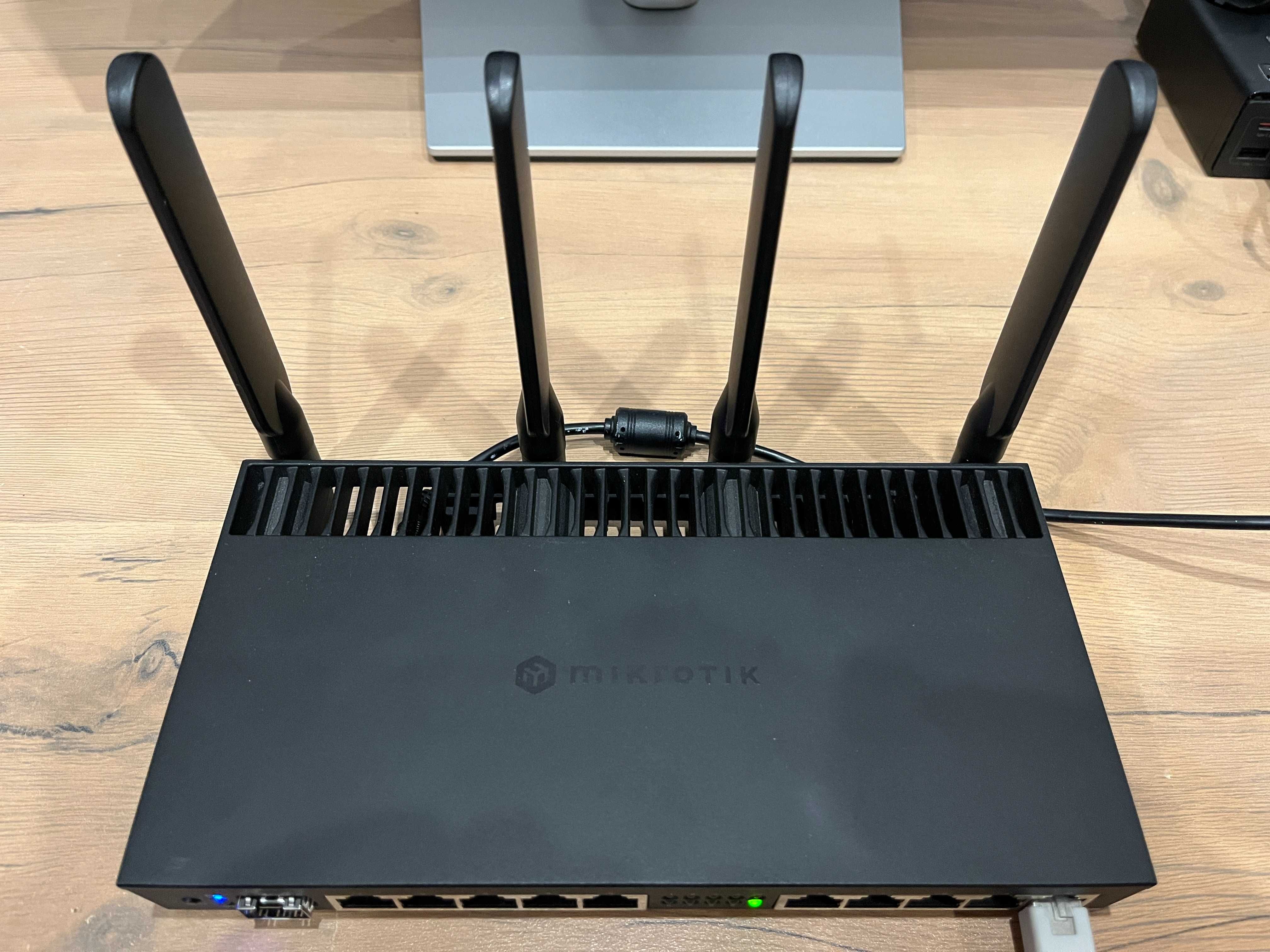 Mikrotik RB4011 WiFi (RB4011iGS+5HacQ2HnD-IN)