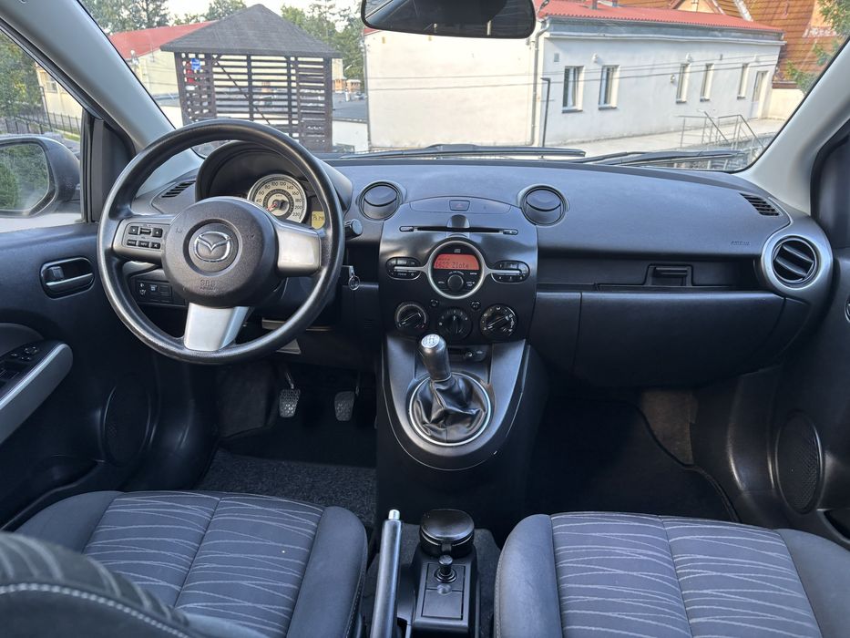 Mazda 2, 5 drzwi , 1.3 ben z Niemiec