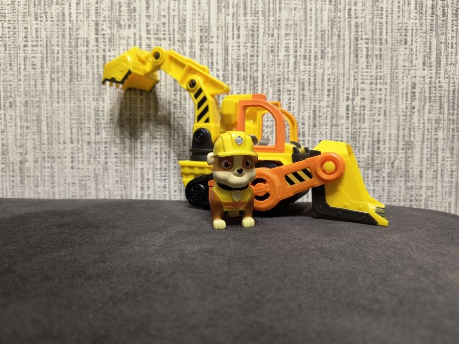 Продам іграшки Кремез і команда