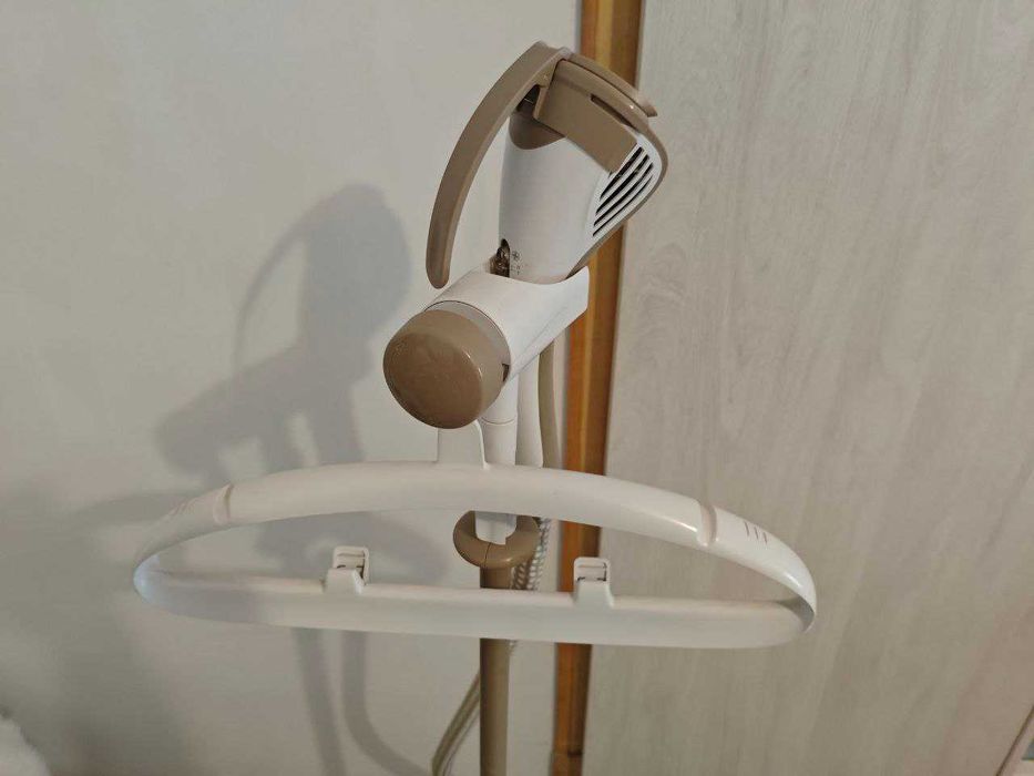 Вертикальний відпарювач, праска Philips
