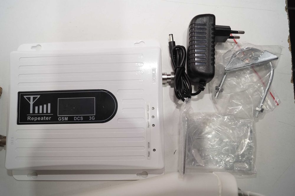 G404 Wzmacniacz sygnału komórkowego GSM LTE od 800 do 2700 MHz