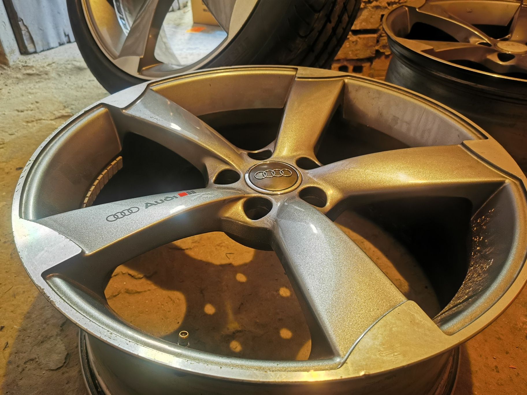 felgi R20 5x112,Rotor,1 szt uszkodzona,made in P.R.C.