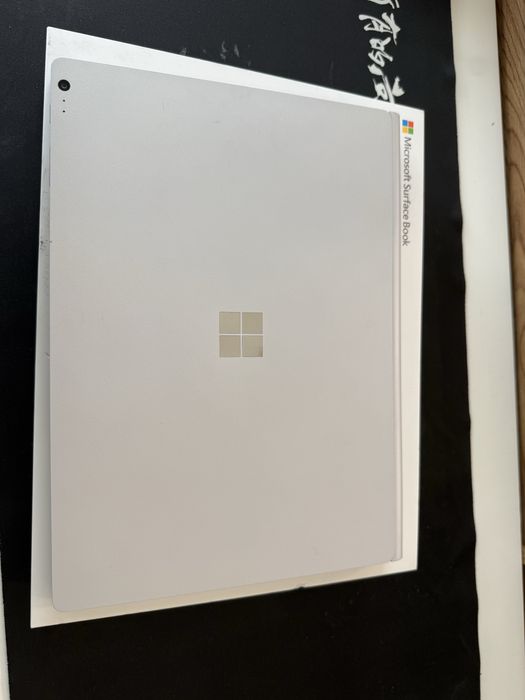 Microsoft Surface Book 2