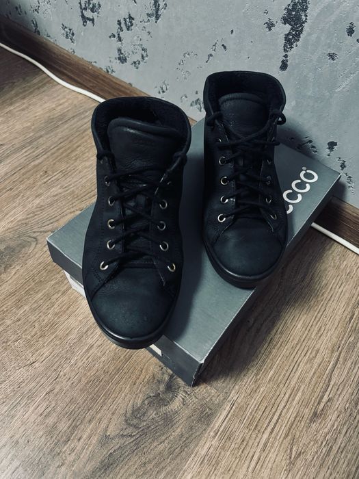 Утеплені черевики ECCO, 37р,кеди Nike, 38 р