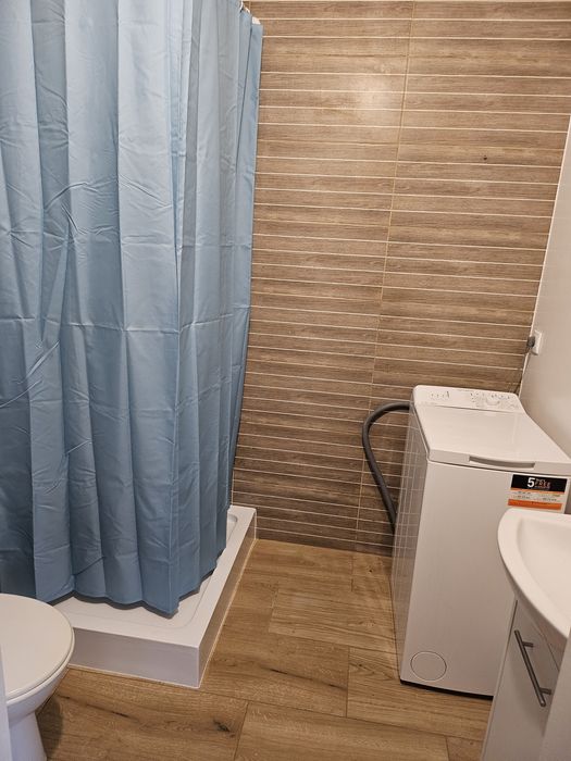 Wynajmę przestronną kawalerkę blisko Ronda Kaponiera