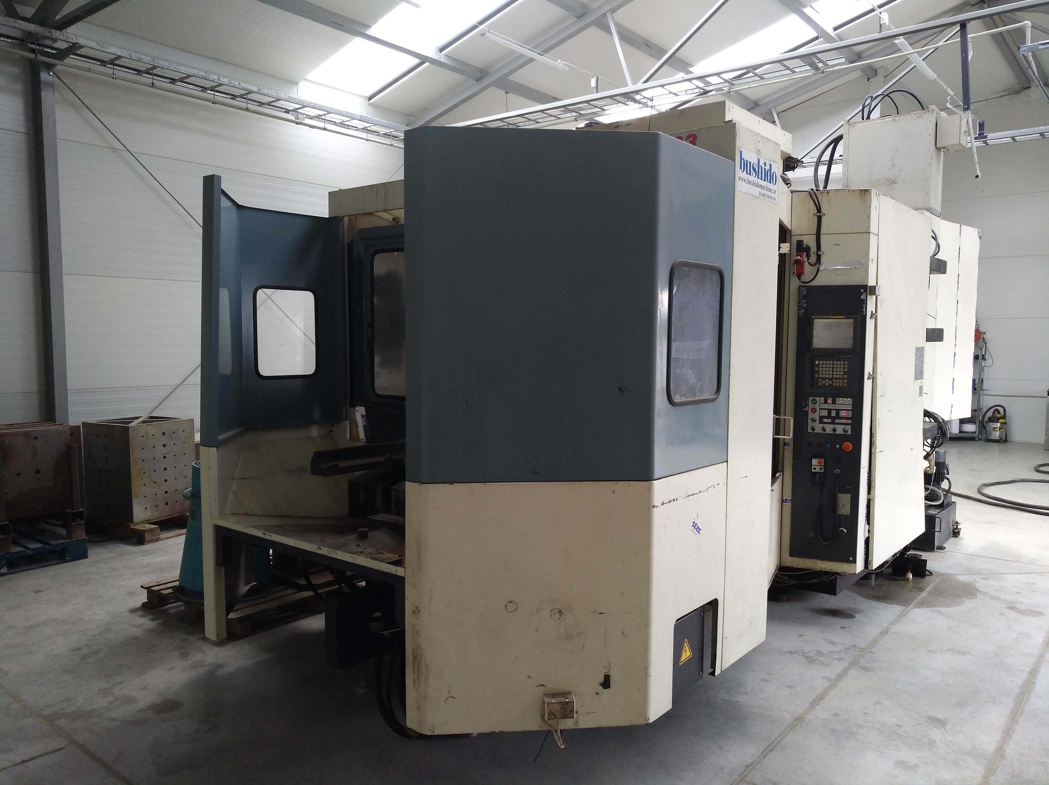 NIIGATA SPN63 CNC Frezarka Fanuc 16-M