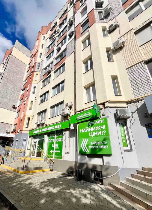 Продам 4 кімнатну квартиру з індивідуальним опаленням в Центрі міста!