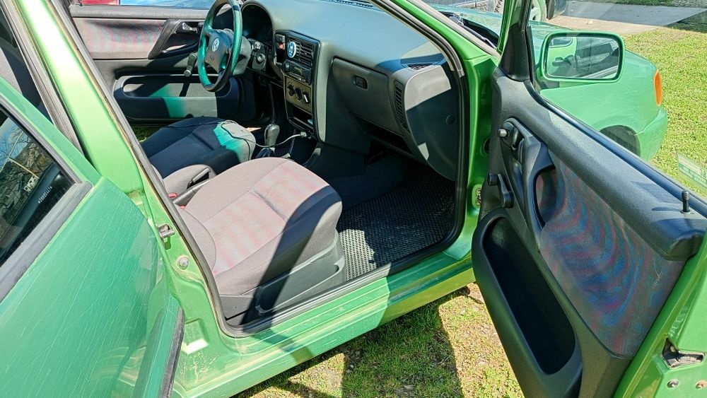 Wolksvagen polo 1.4бензин. 99р.
