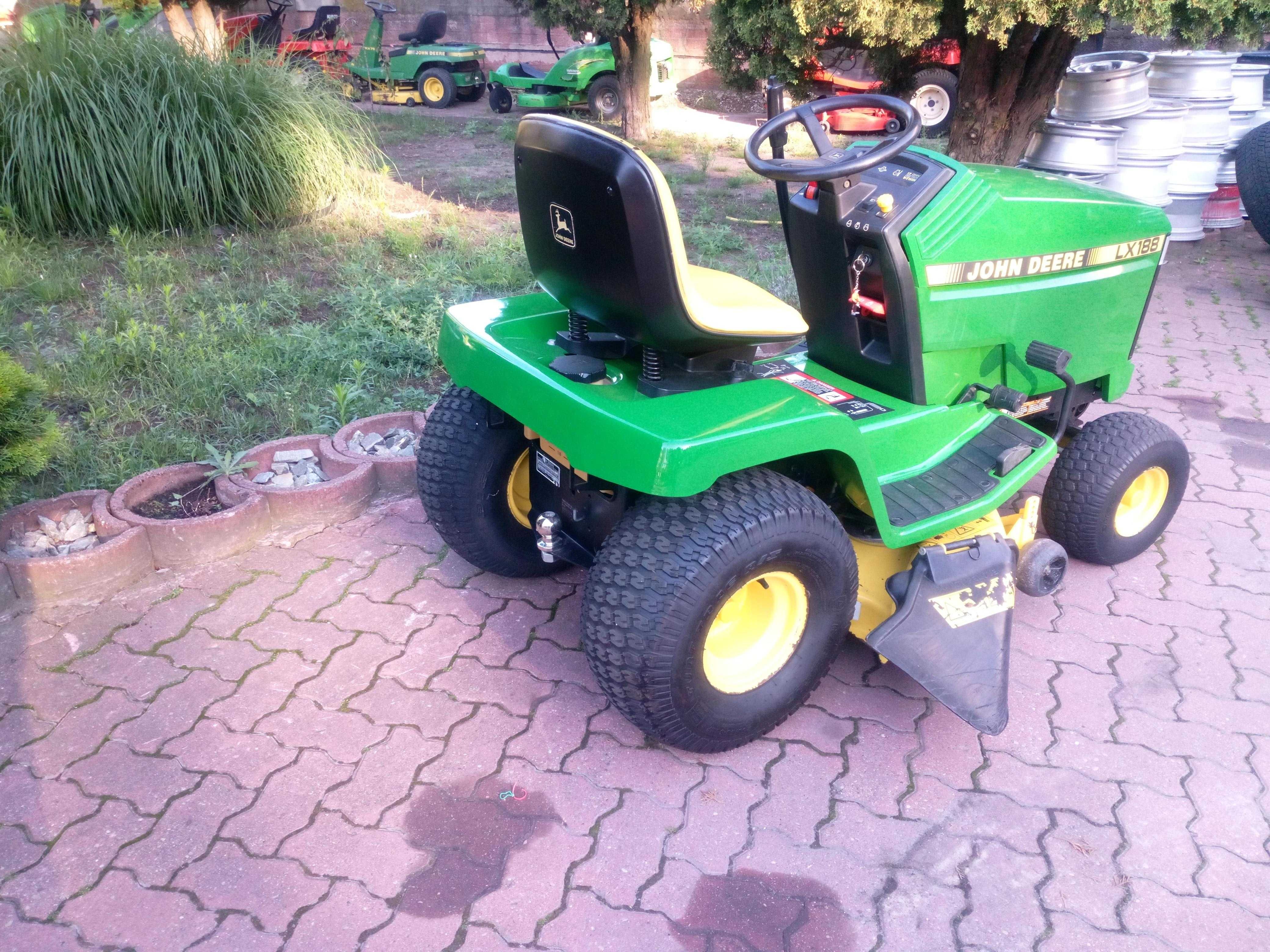 Kosiarka traktorek John Deere LX188 Kawasaki 2 cylindry pompa