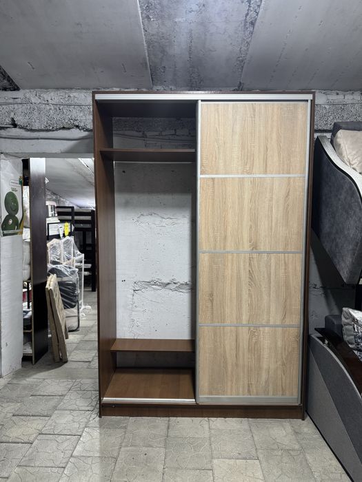 Шафа купе розпродаж з виставки