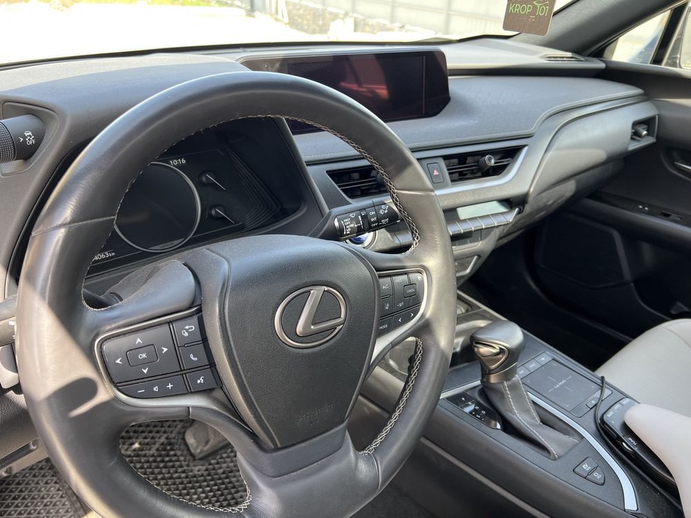 Lexus UX 250 h 2019