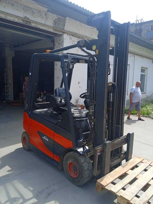 Навантажувач електричний Linde E25-01, 2012р.