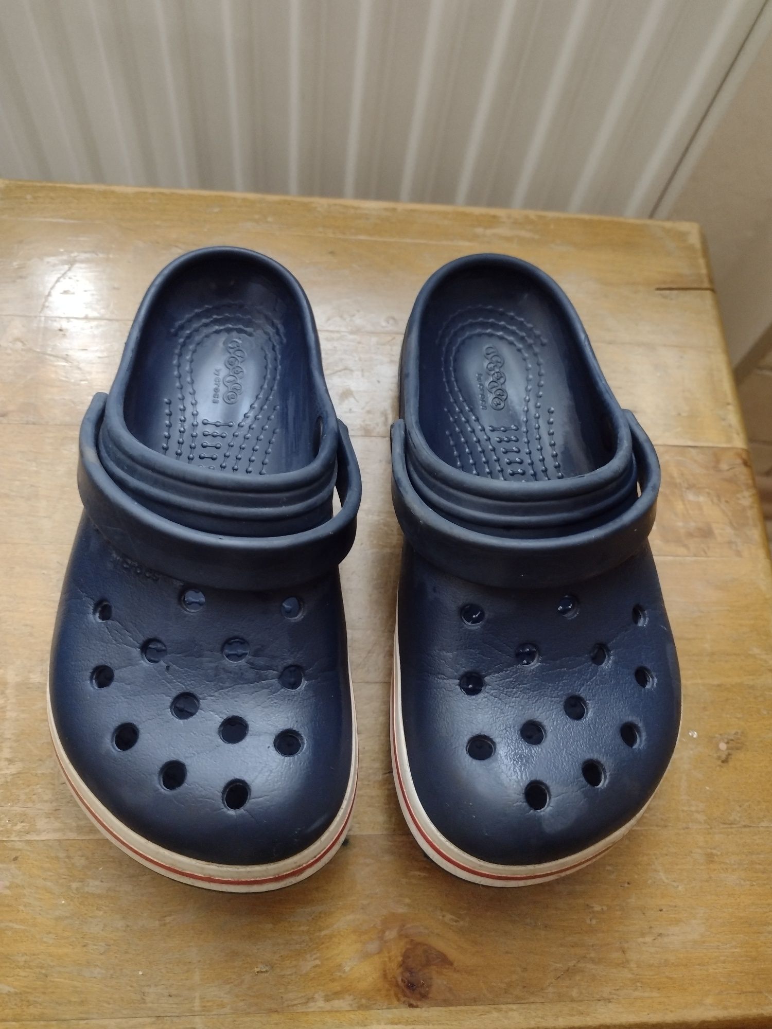 Klapki chlopiece Crocs 30