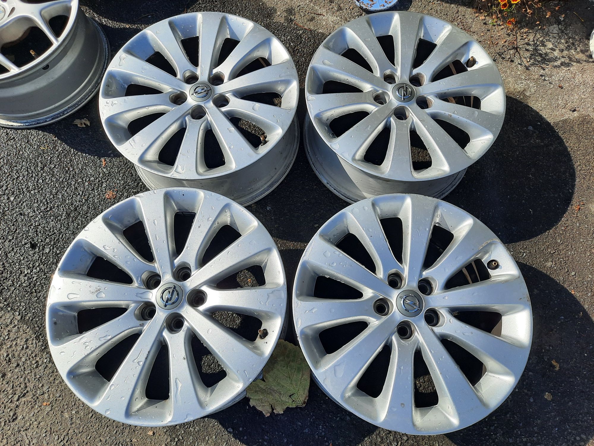 Диски r17 5x105 et42 j7 dia56,6 Opel Astra J K, Mokka