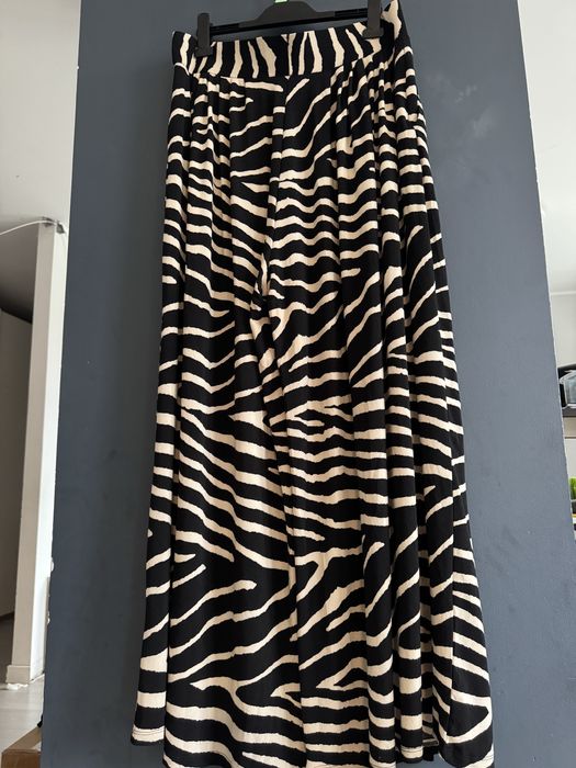 Szwedy dzwony bardzo szerokie spodnie materiałowe we wzór zebry