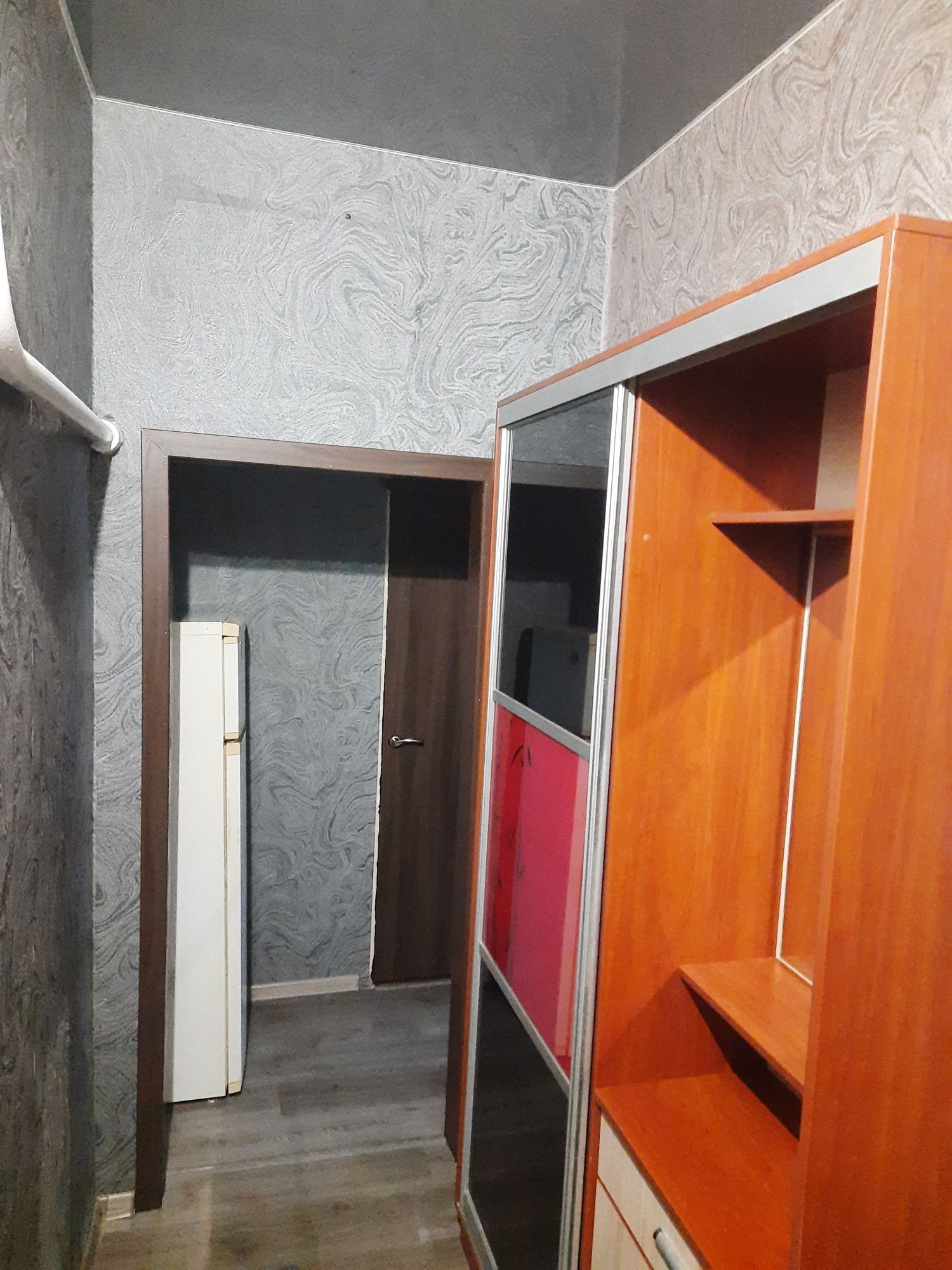 Продам Прихожую ширина 136 высота 215
