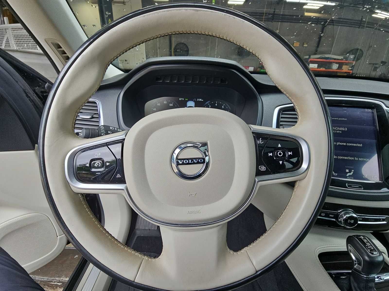 2018 Volvo XC90 T5 Momentum 5-Passenger