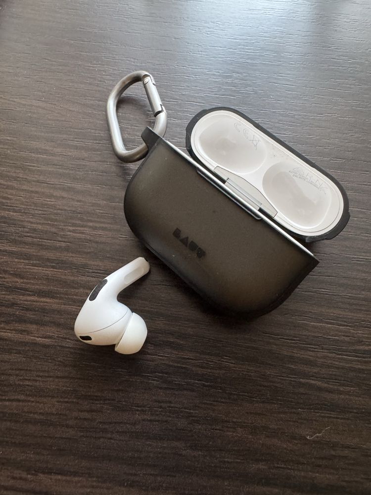 AirPods Pro 2 — лівий навушник + кейс (оригінал, з коробкою)