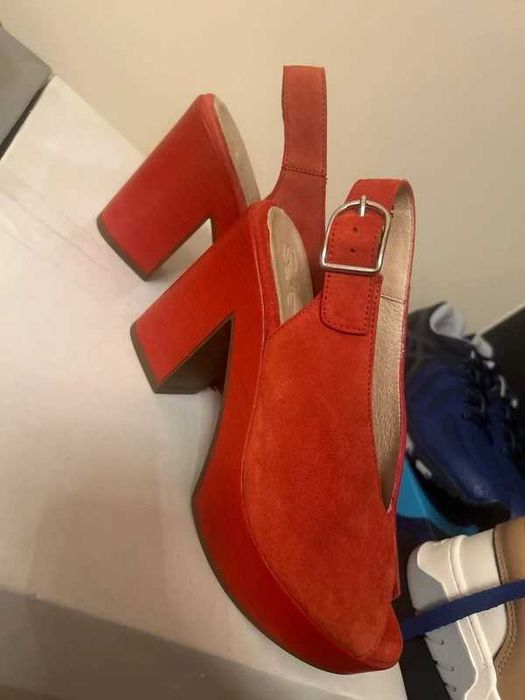 Buty na obcasie Wonders