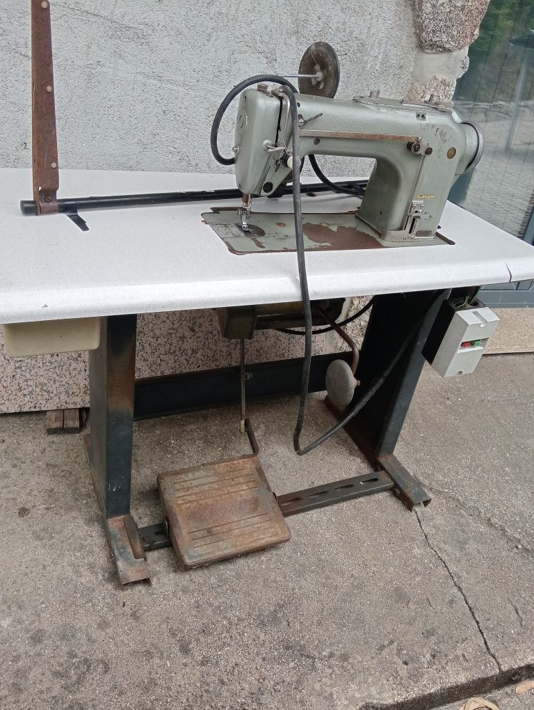 Maquina de costura