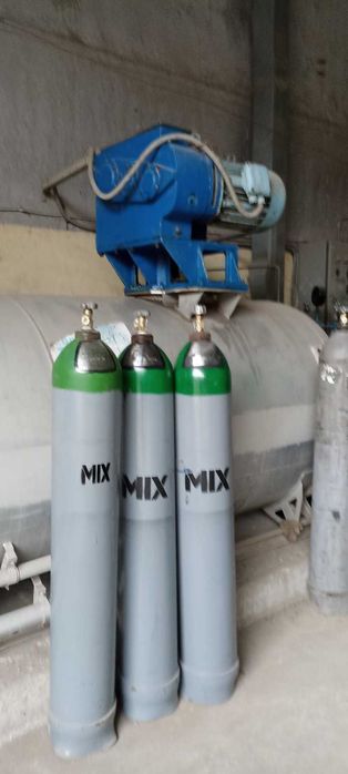 Заправка балонів киснем, азотом, аргоном, вуглекислим газом,  гелієм.