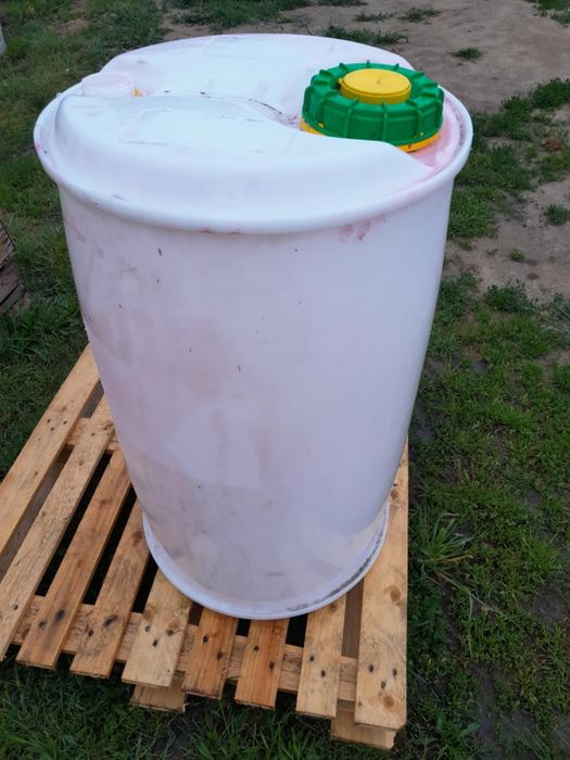 Beczka, zbiornik plastikowy 200l