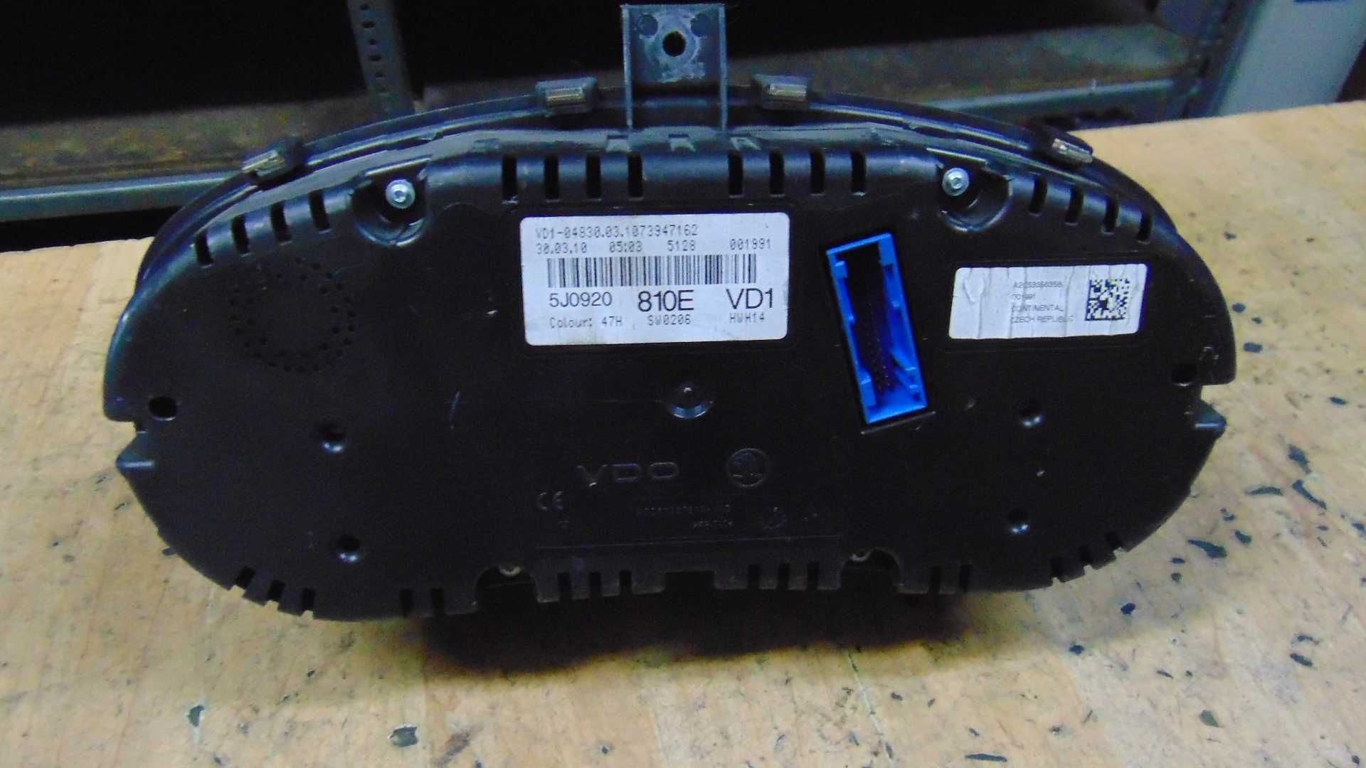 Kwi55 Licznik zegary prędkościomierz skoda fabia II wysyłka