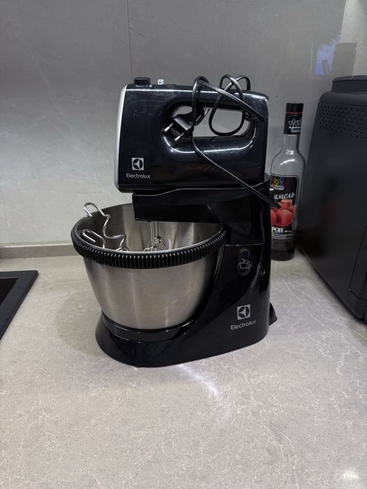 Миксер Electrolux ESM3310