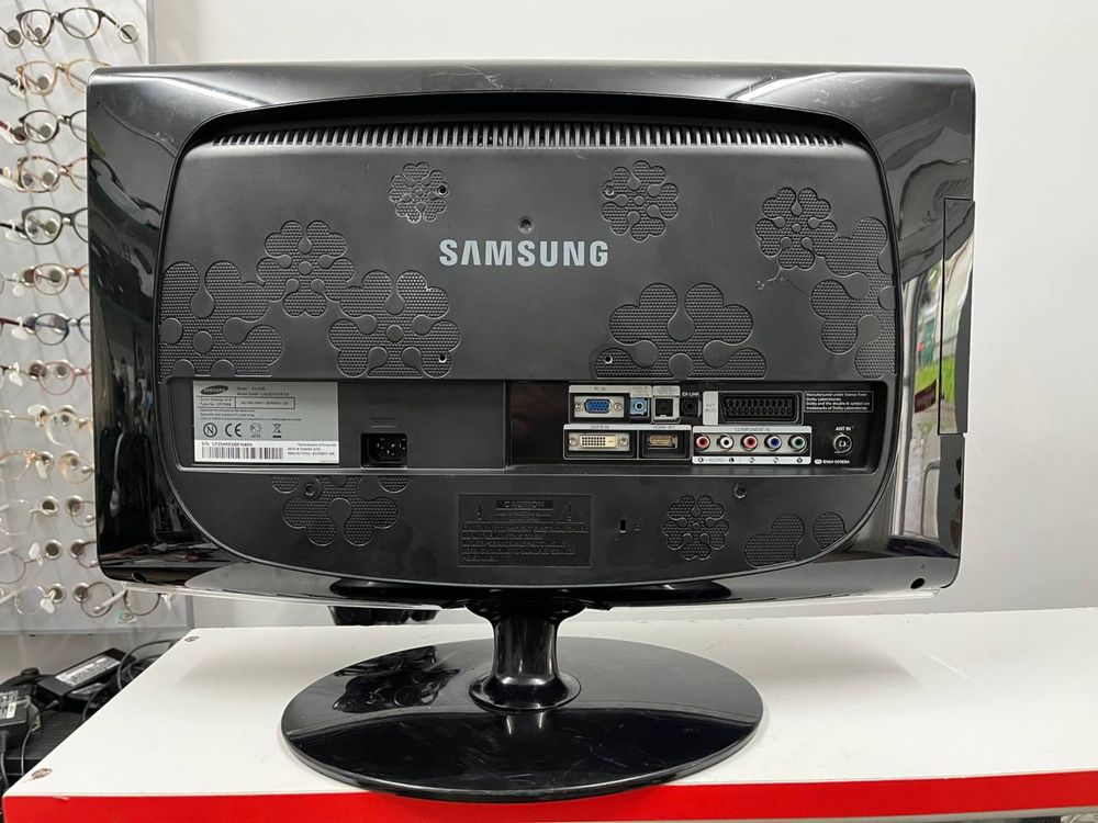 Телевізор Samsung LS23CFVKF/XE