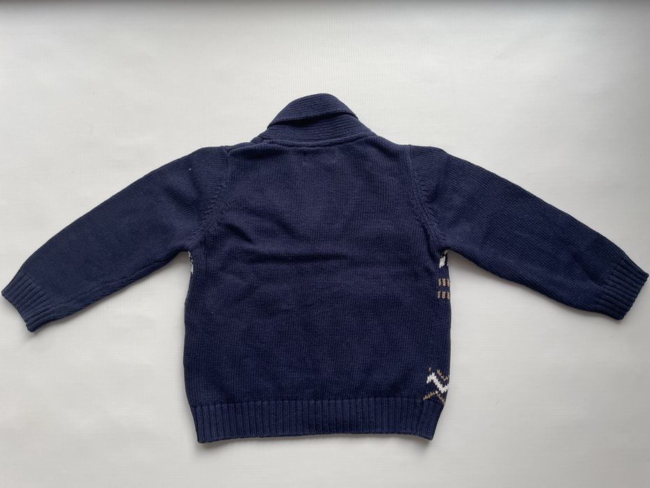 Sweterek chłopięcy Cool Club 86 – zimowy wzór, idealny stan