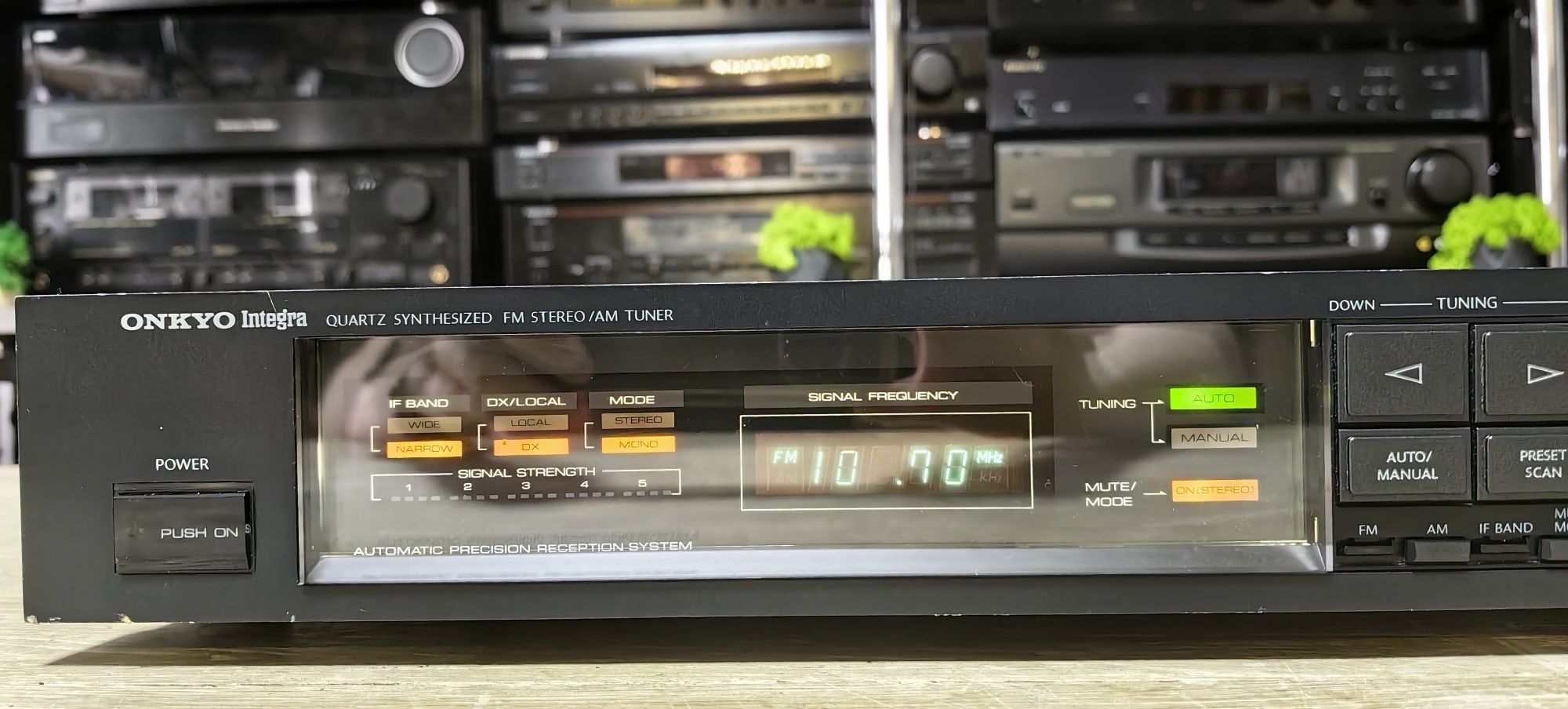 Тюнер Onkyo T-4017