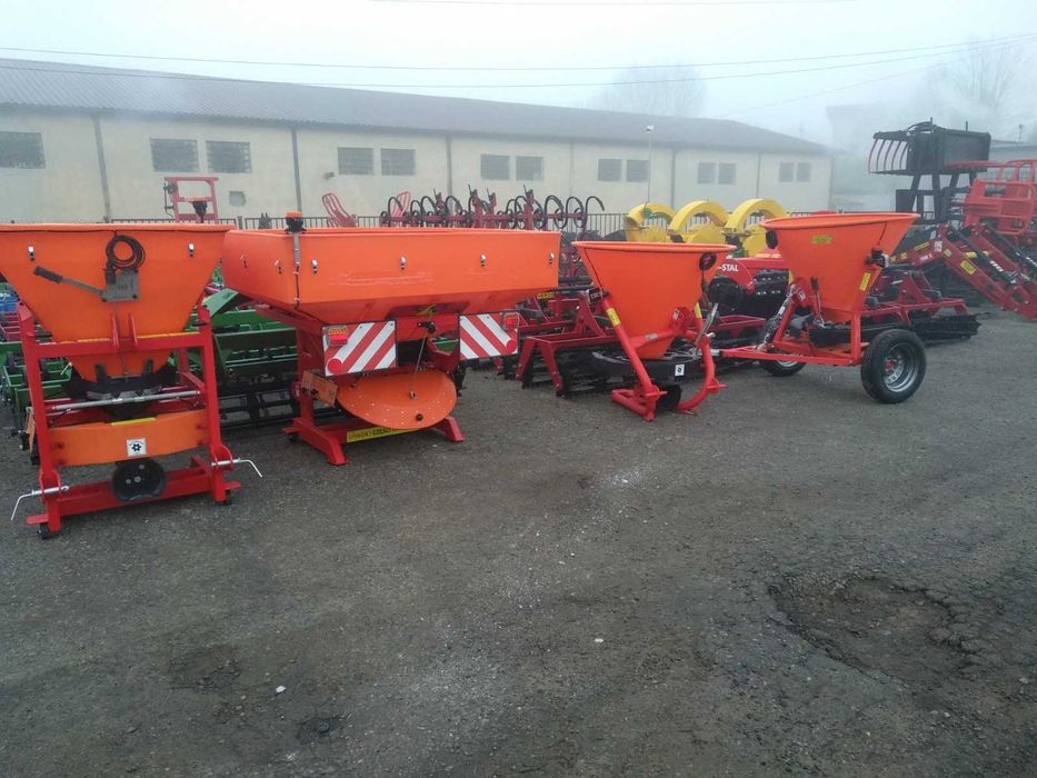 Piaskarka  posypywarka QUAD napęd na koła 300kg