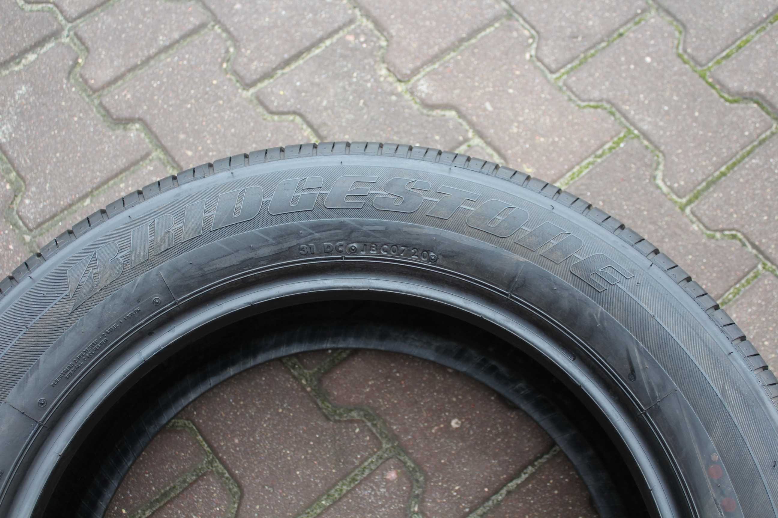 235 60 R18 Bridgestone Duler H/L 33