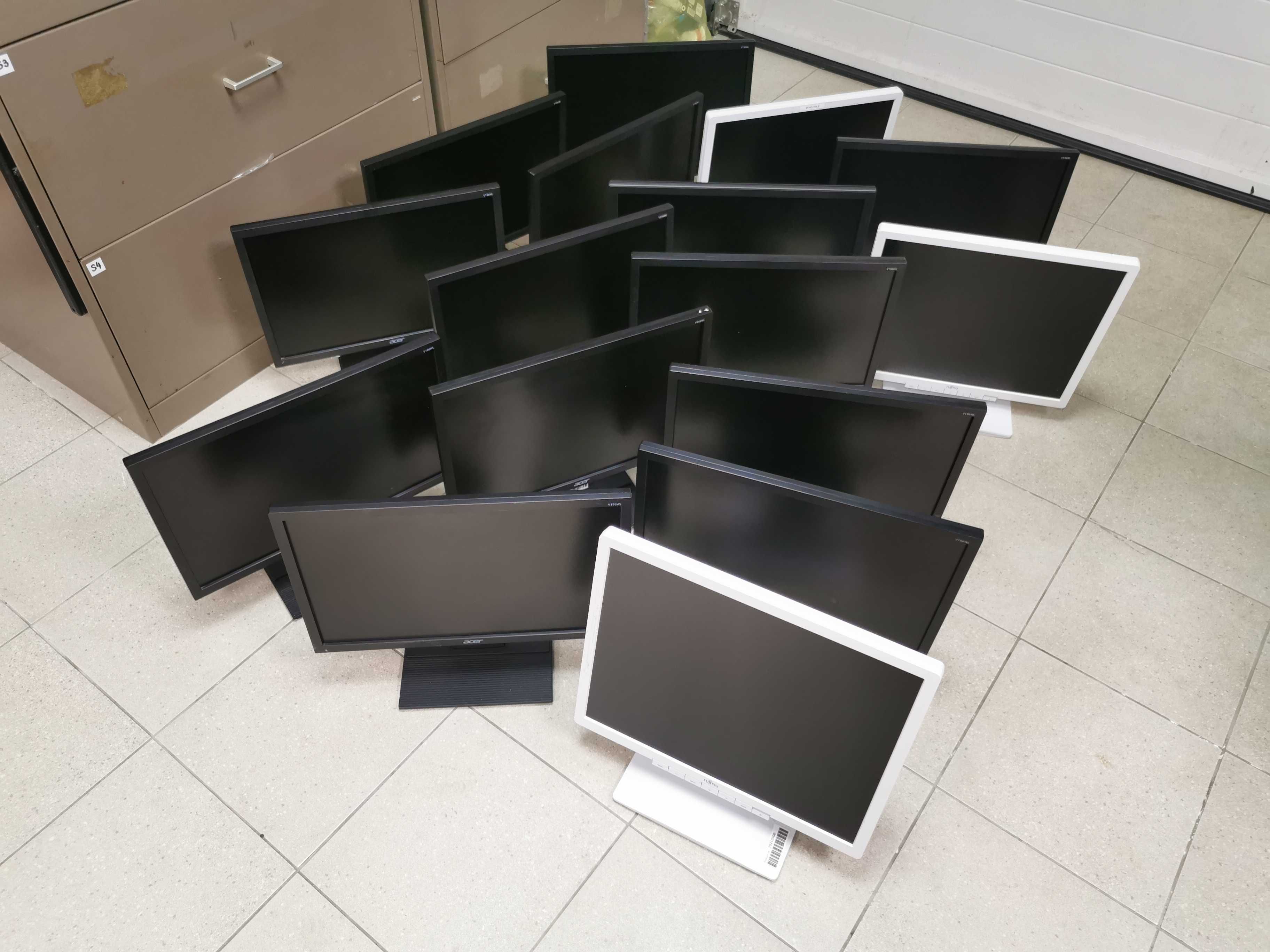 Pakiet 16szt - Monitor LCD 19" Acer Dell Fujitsu (wychodzi po 25pln)