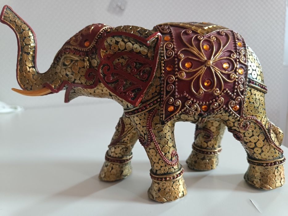 Ekskluzywna figurka Słoń Indyjski – Bogato Zdobiona