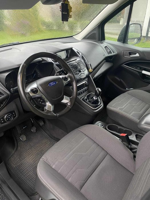 Samochód Ford Turneo connect