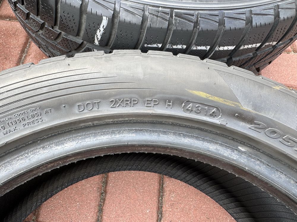 Komplet opon zimowych Hankook 205/55/R16