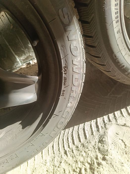 Komplet opony zimowe + felgi strukturalne 17 cali