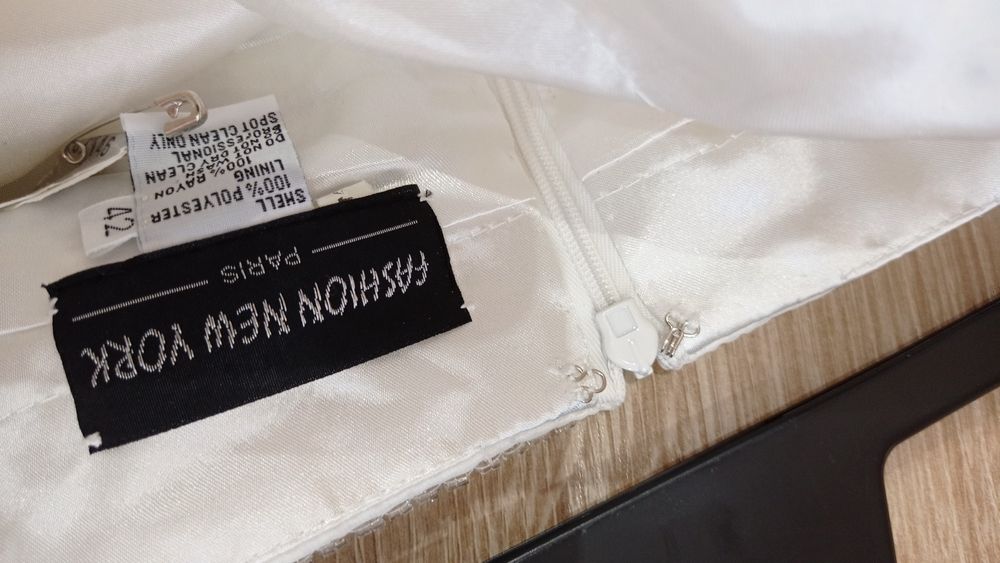 Sukienka ecru długa