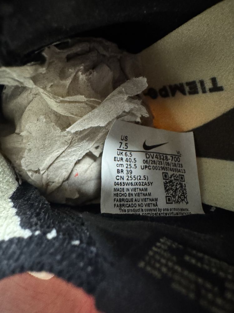 Оригінал!Футбольні бутси Nike Tiempo Legend 10 FG (40.5 EU) DV4328-700