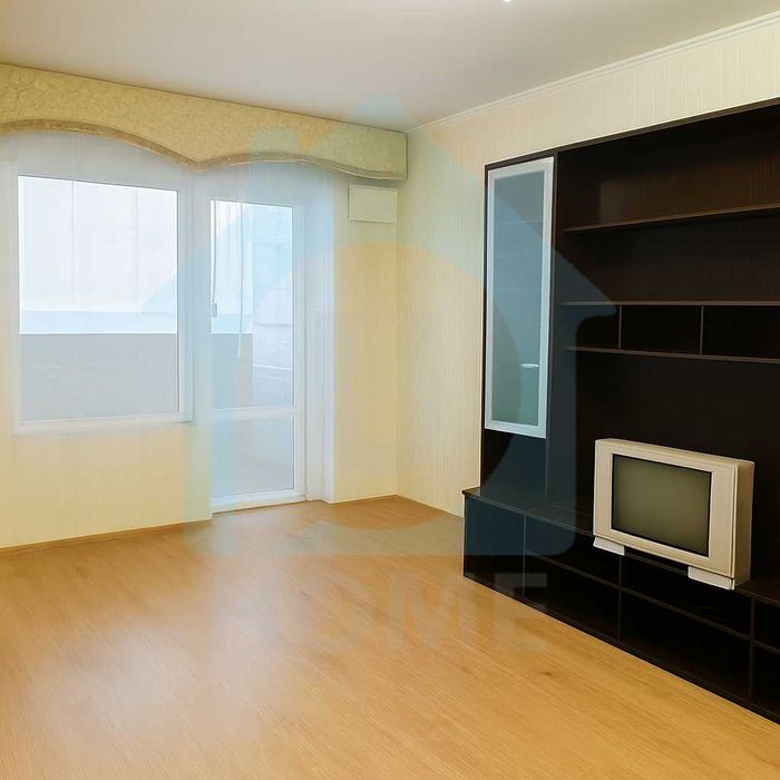 Продаж 3-к квартири з ремонтом у Святошинському р-н (вул. Симиренка).