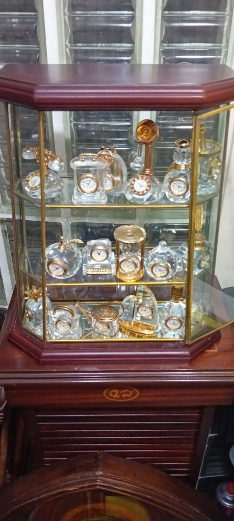 Vitrine relógios em cristal