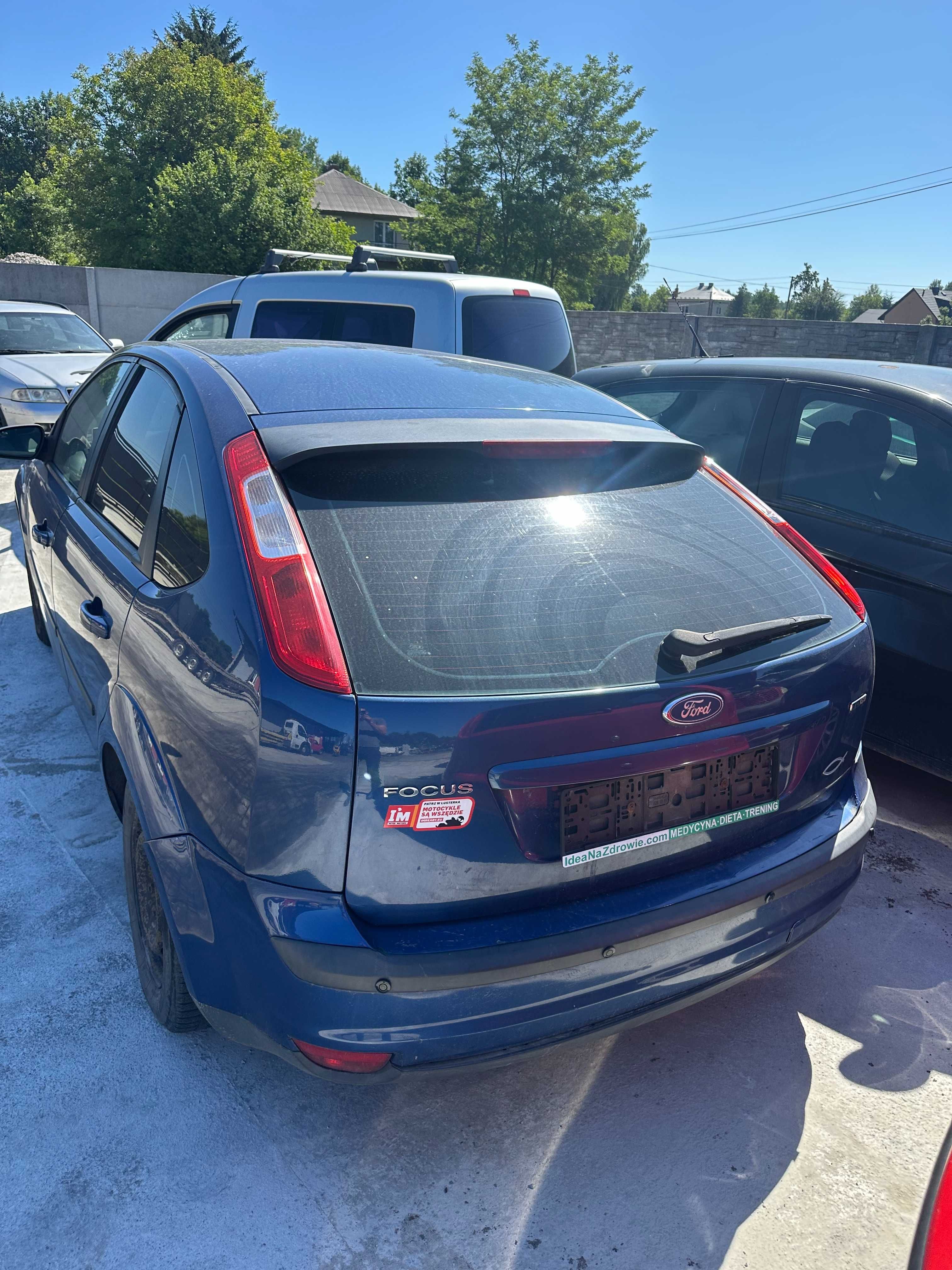 Ford Focus mk 2 maska zderzak lampy drzwi klapa części