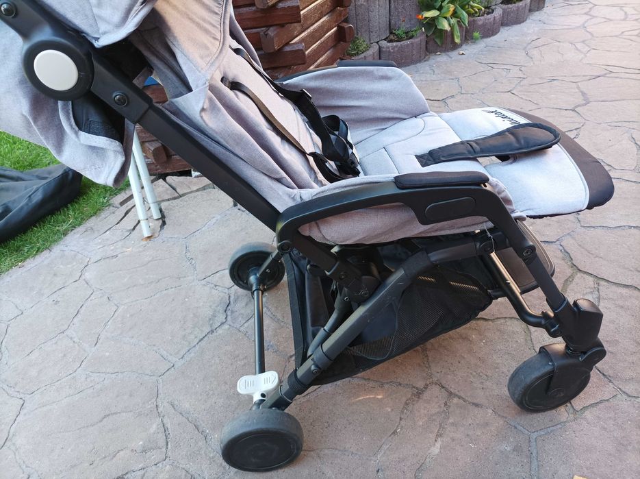 wózek spacerowy prawie nowy